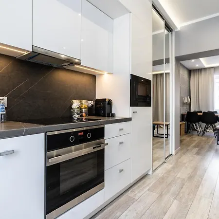Arena Budget Apartment *
